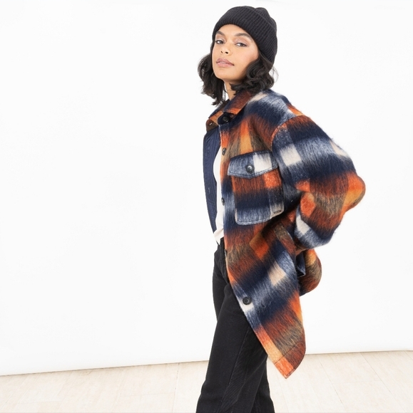 Nine West Size L Plaid Shacket Jacket Coat Orange and Blue Fluffy Button Down - Picture 1 of 8